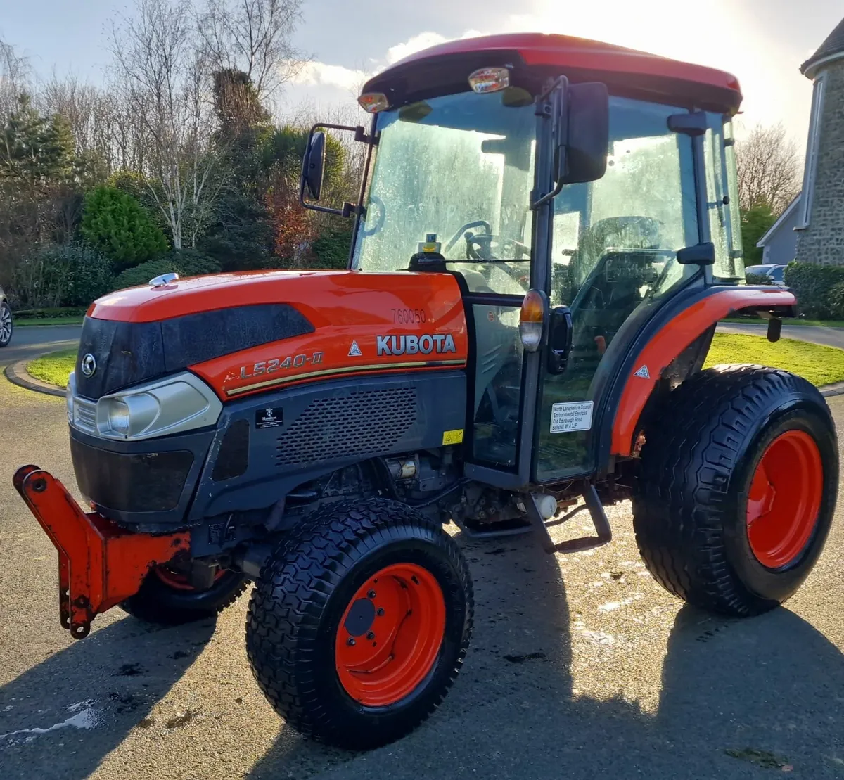 Kubota L5240-II 54hp Compact Tractor - Image 1