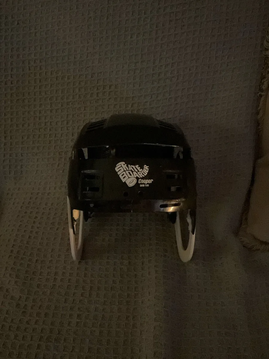 oldstyle black skb cooper helmet. - Image 1