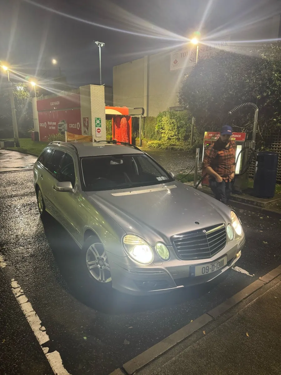 Mercedes e220 CDI estate - Image 1