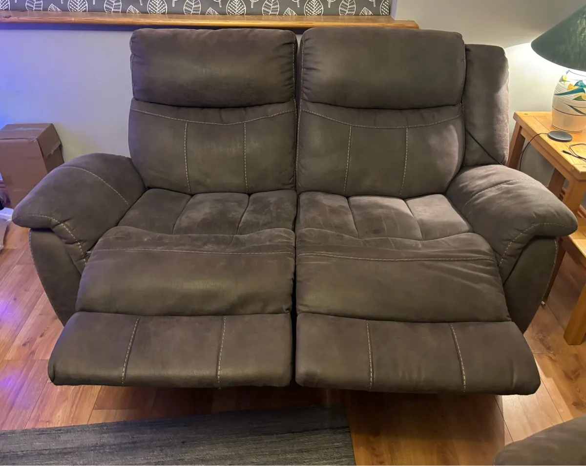 Large 2 seater recliner couch & chairs - Image 1