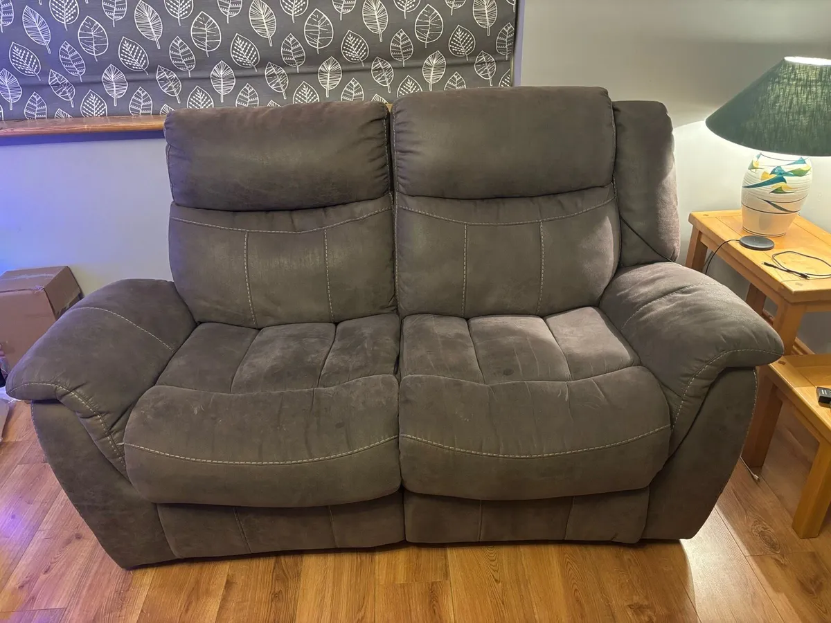 Large 2 seater recliner couch & chairs - Image 2