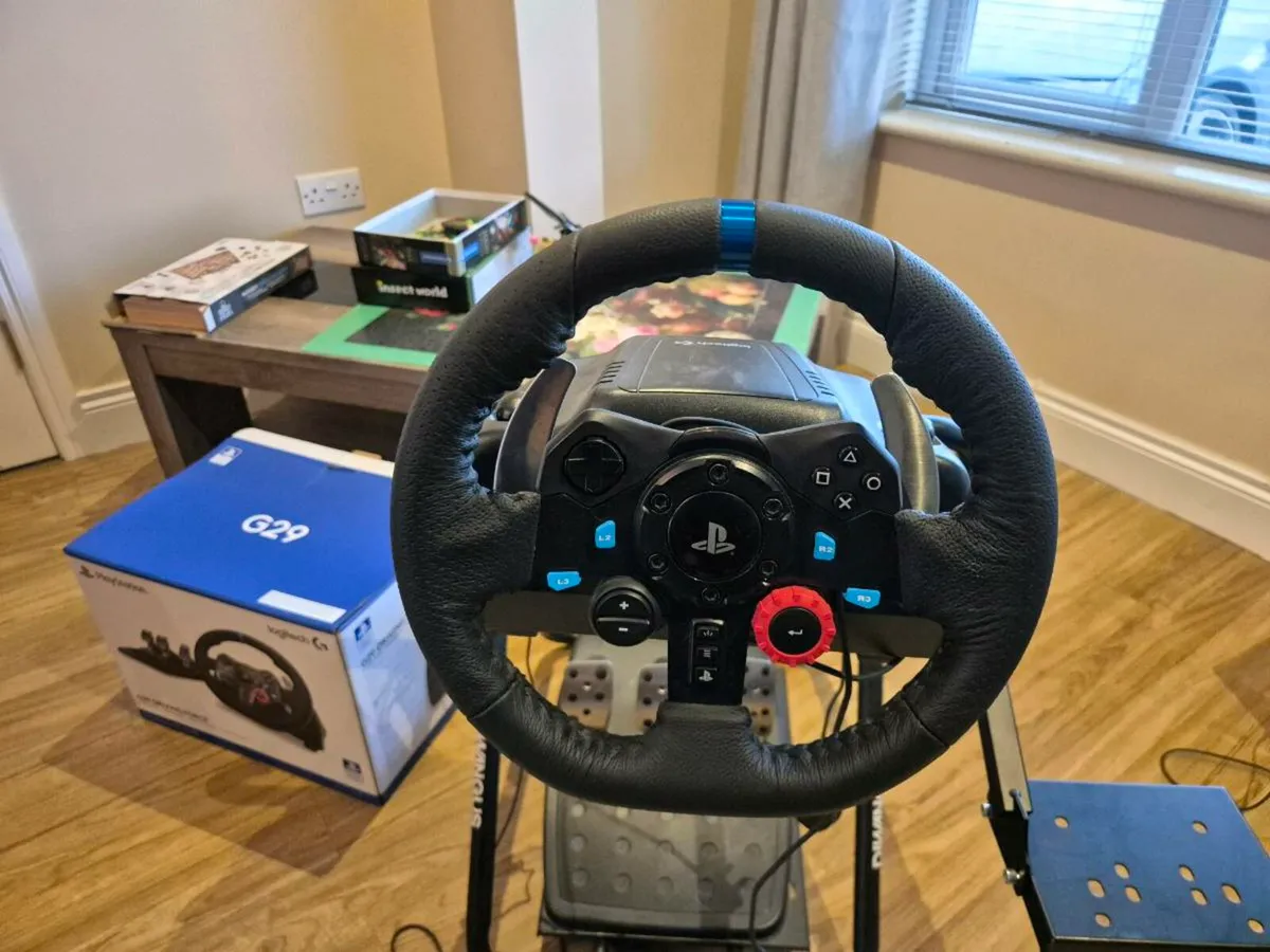Steering wheel - Image 2