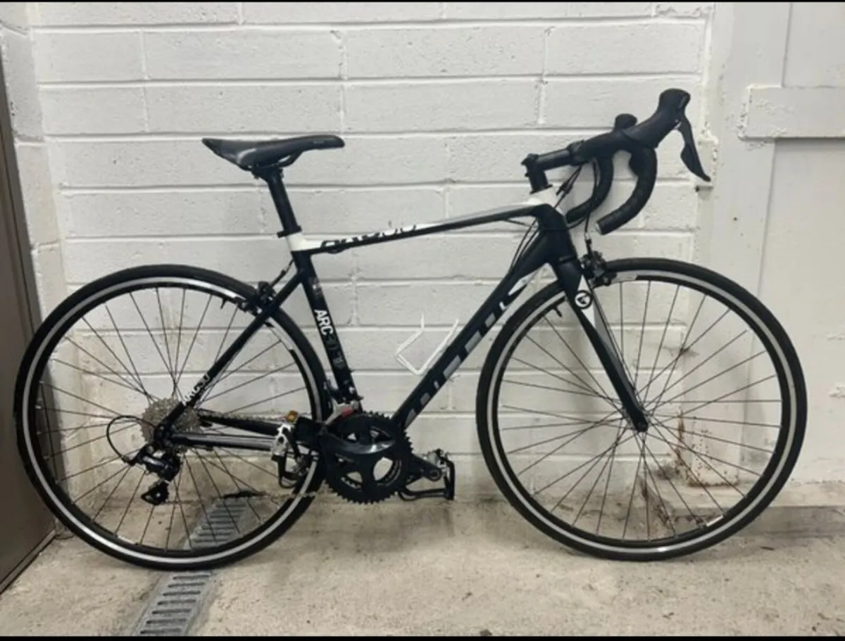 Kellys Arc 30 - Road Bike - Image 1