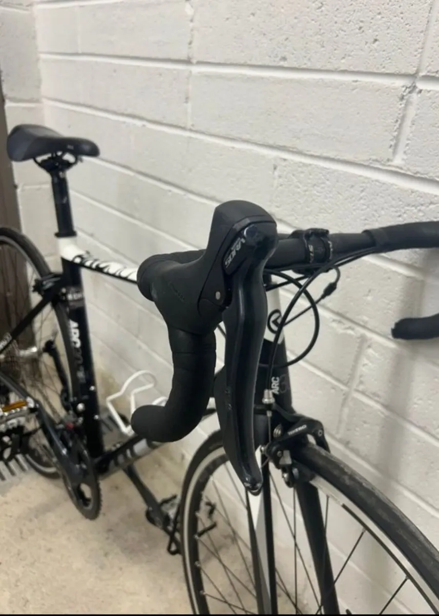Kellys Arc 30 - Road Bike - Image 3