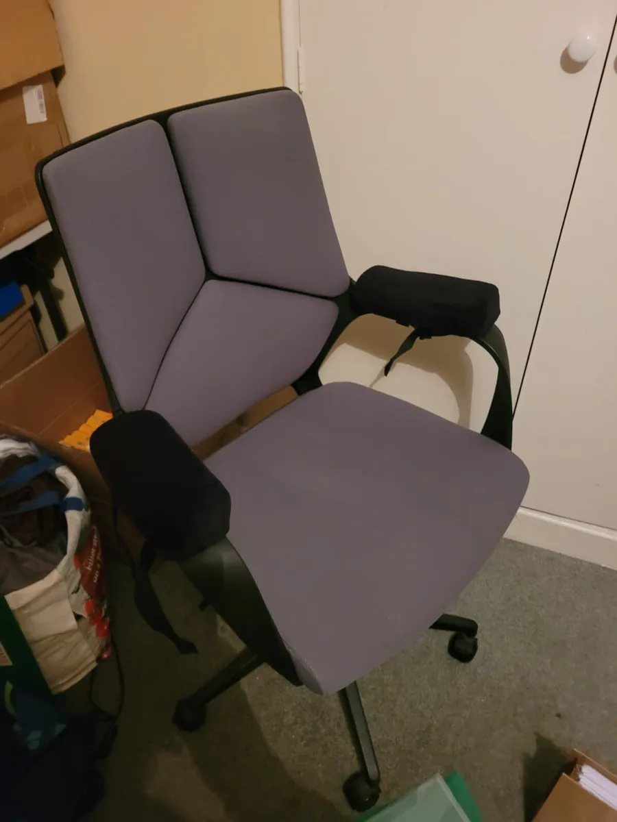 Office Desk Chair - Image 1