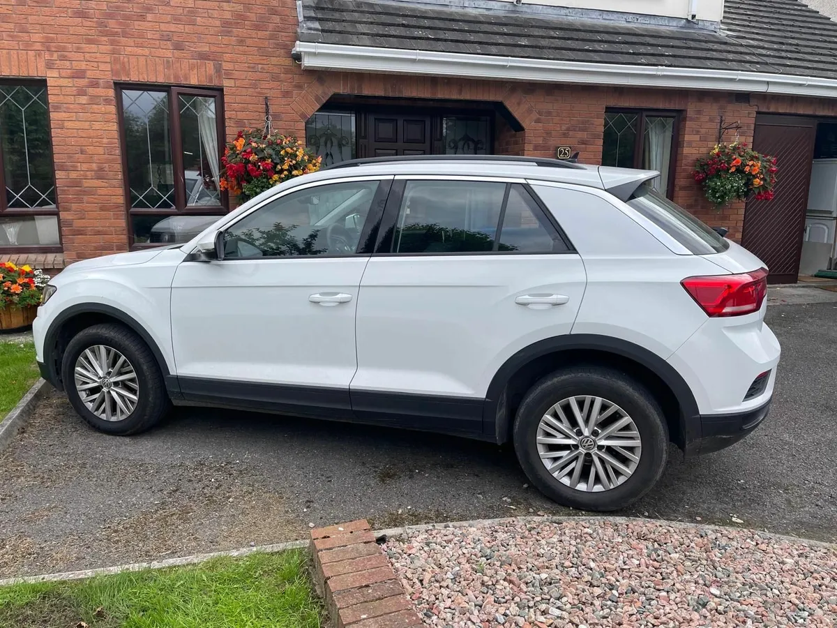 Volkswagen T-Roc 2019 - Image 2