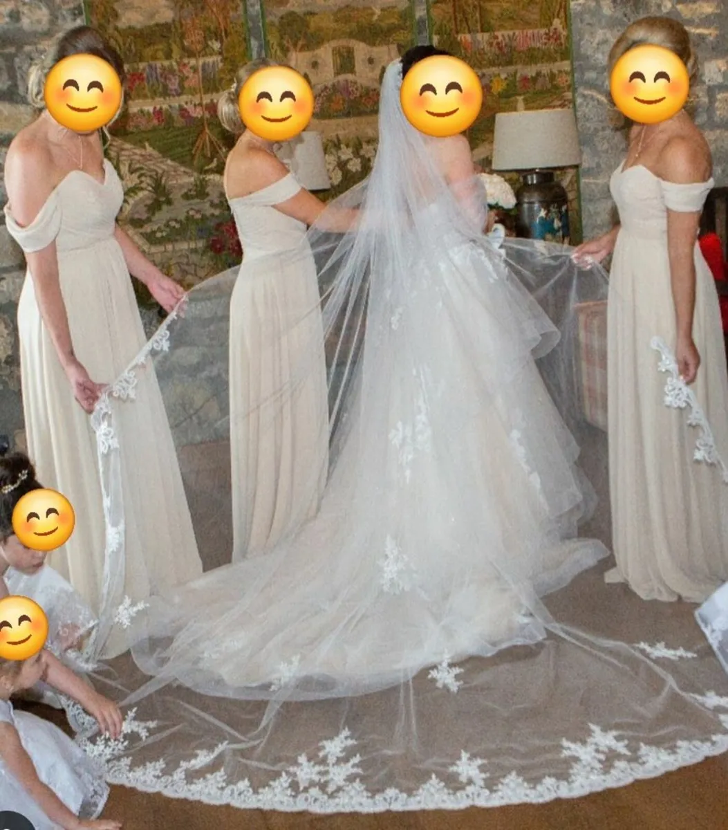 Wedding dress - Image 4