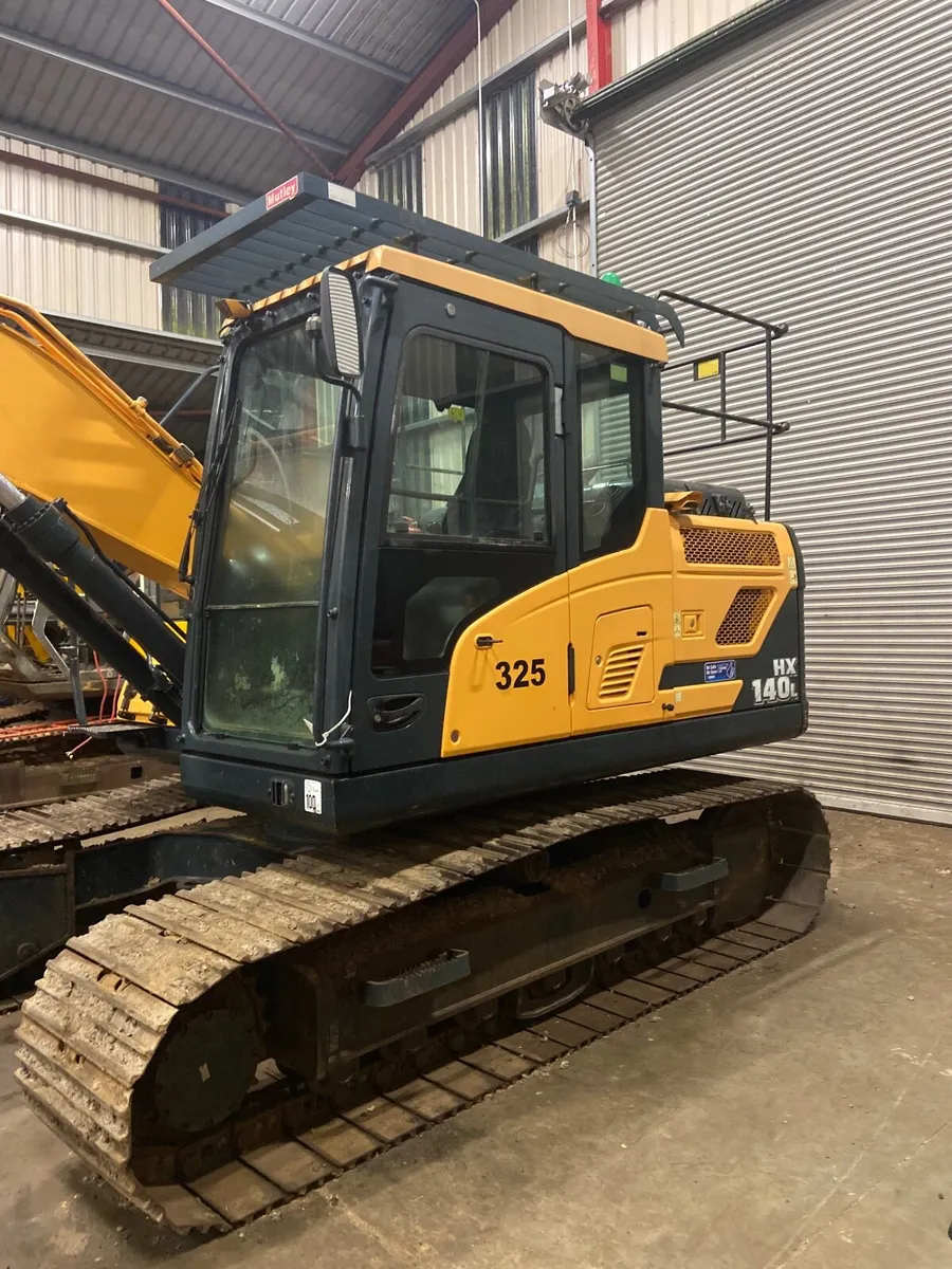 Hyundia 140HX - Image 1