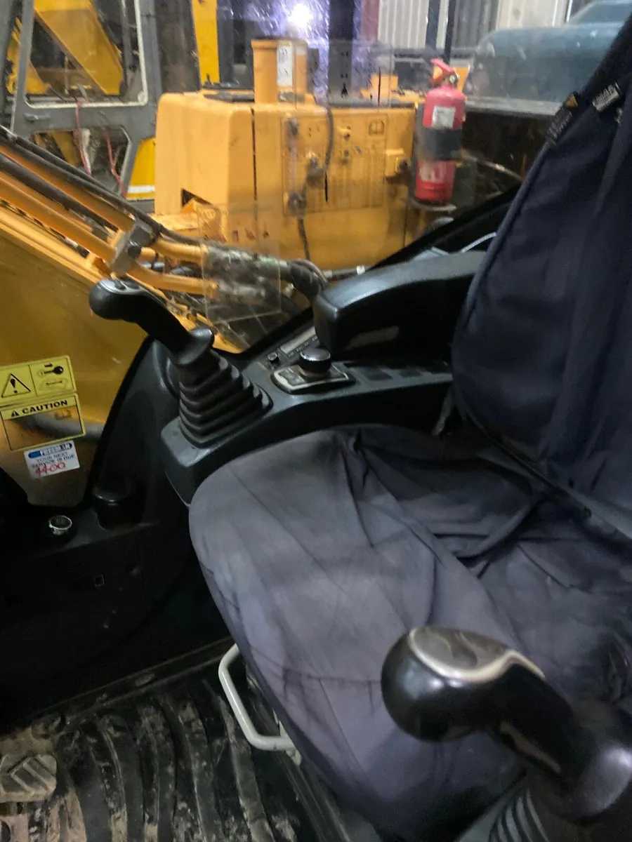 Hyundia 140HX - Image 2