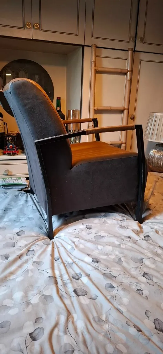 Armchair - Image 3