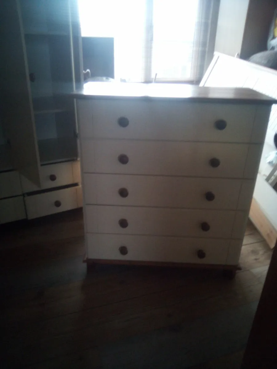 Bedroom set - Image 2