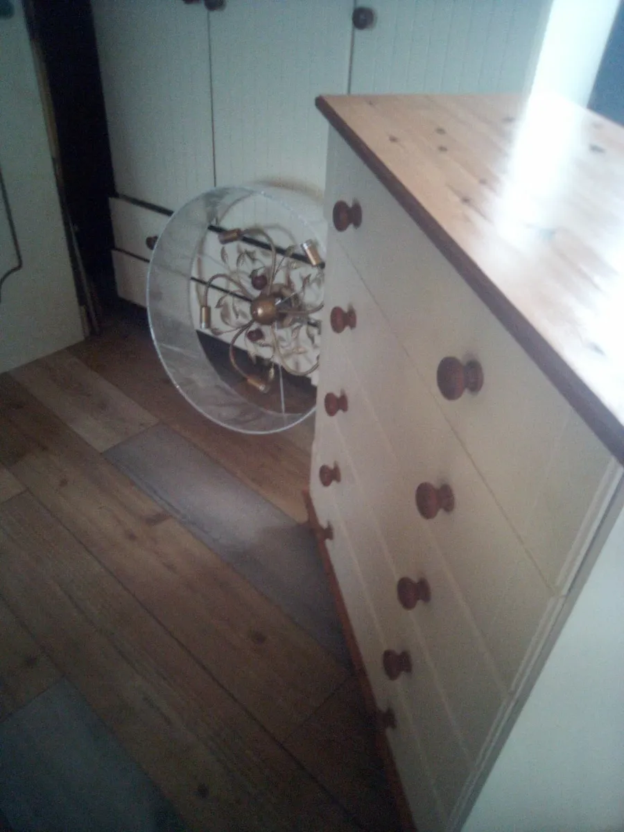 Bedroom set - Image 3