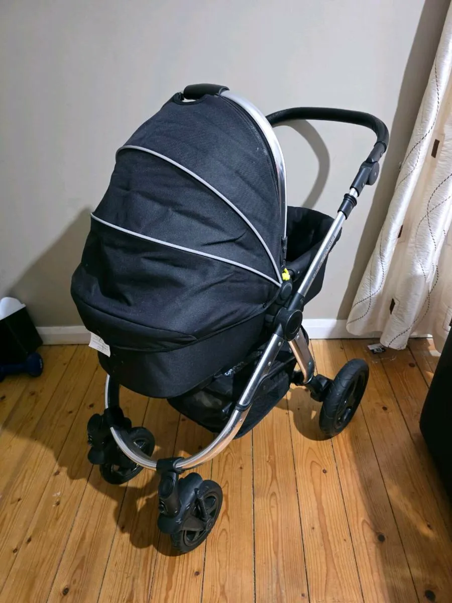 2 in 1 pushchair and pram - Image 2