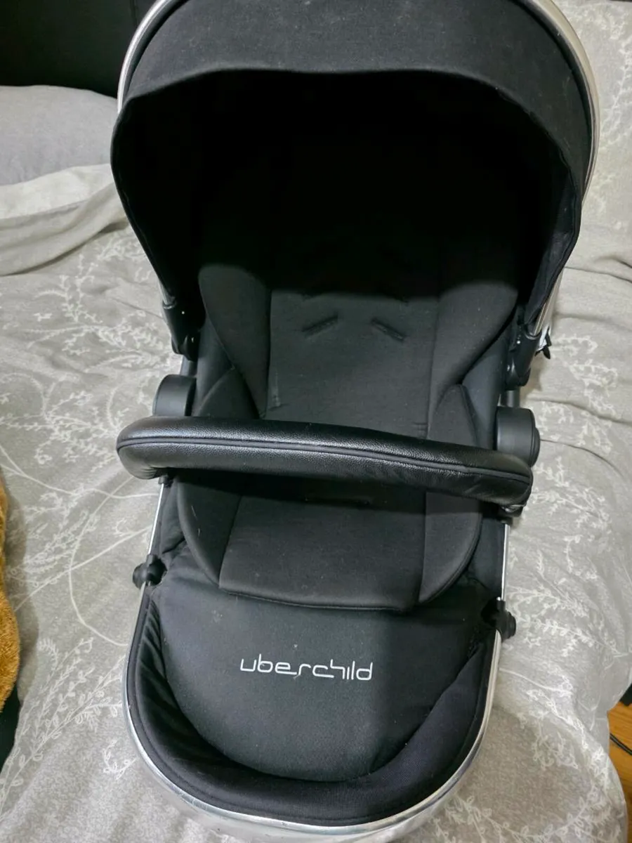 2 in 1 pushchair and pram - Image 3