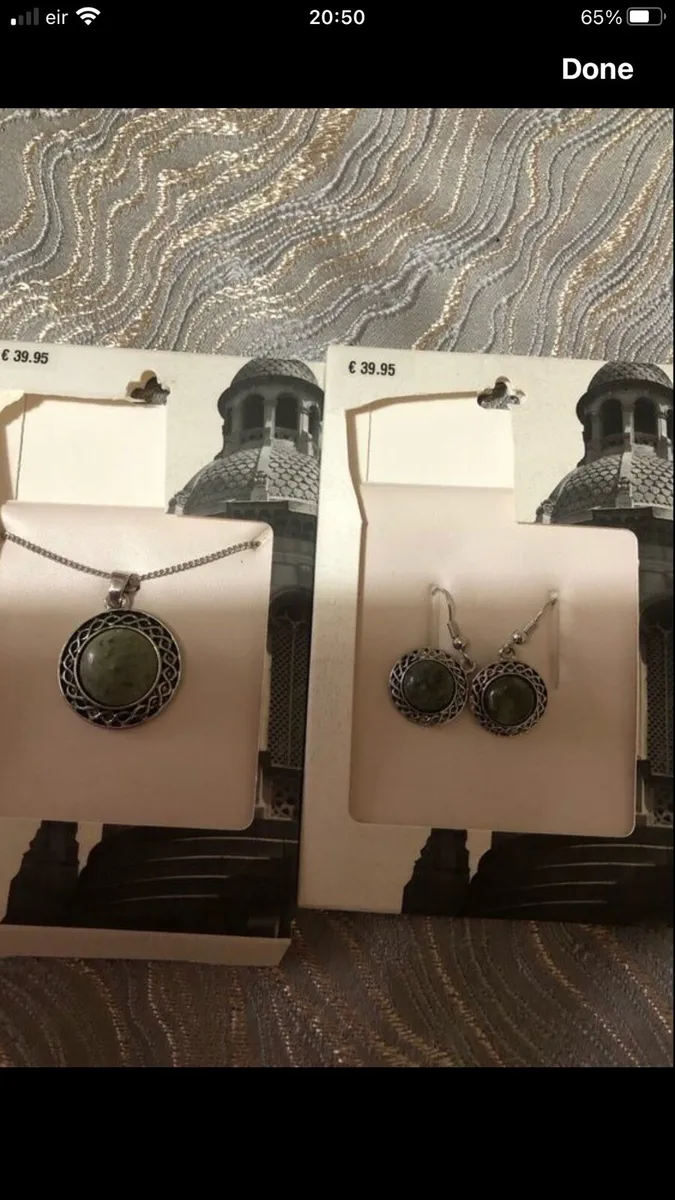 Ladies stunning necklace and matching earrings €50 - Image 2