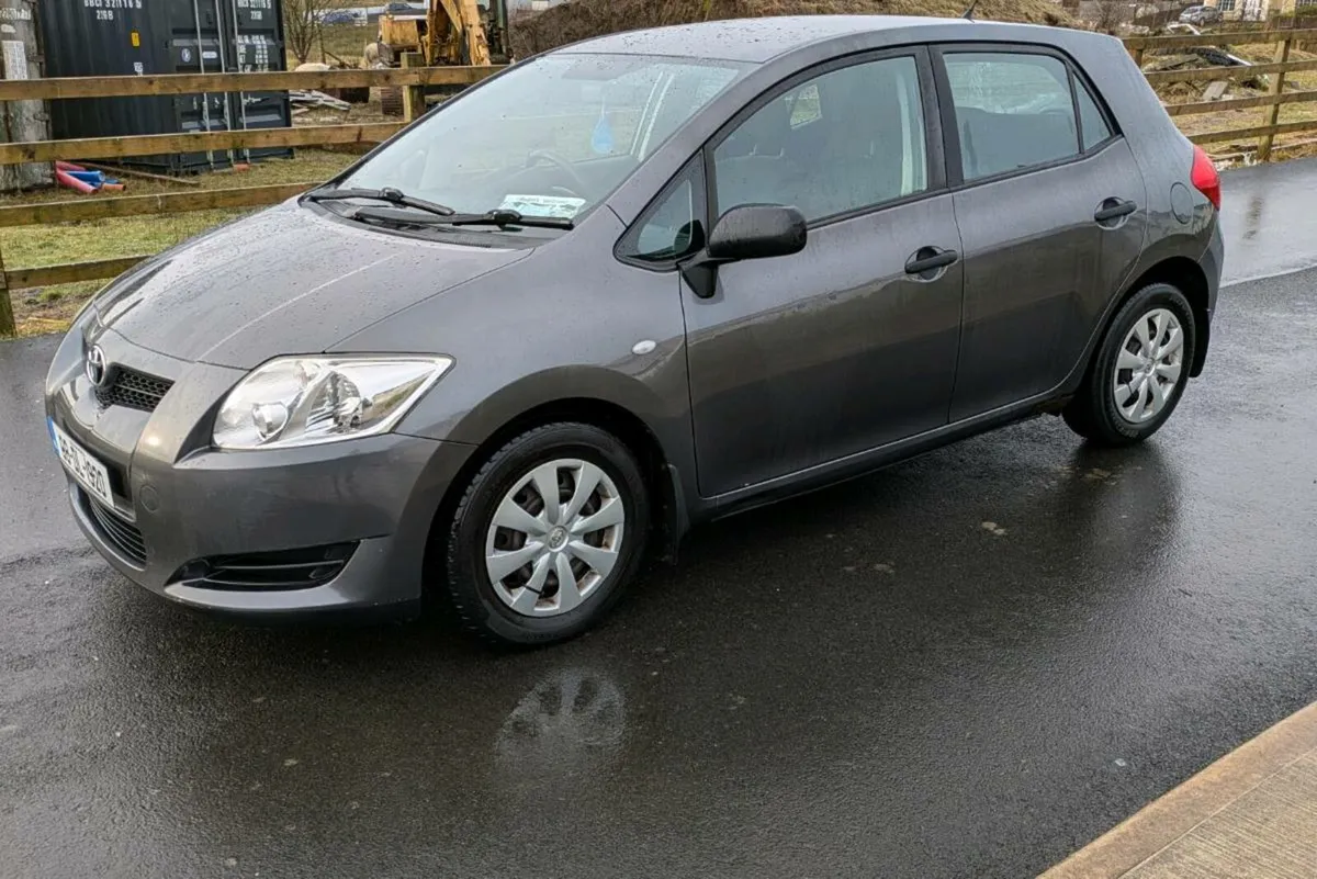 Toyota Auris - Image 1