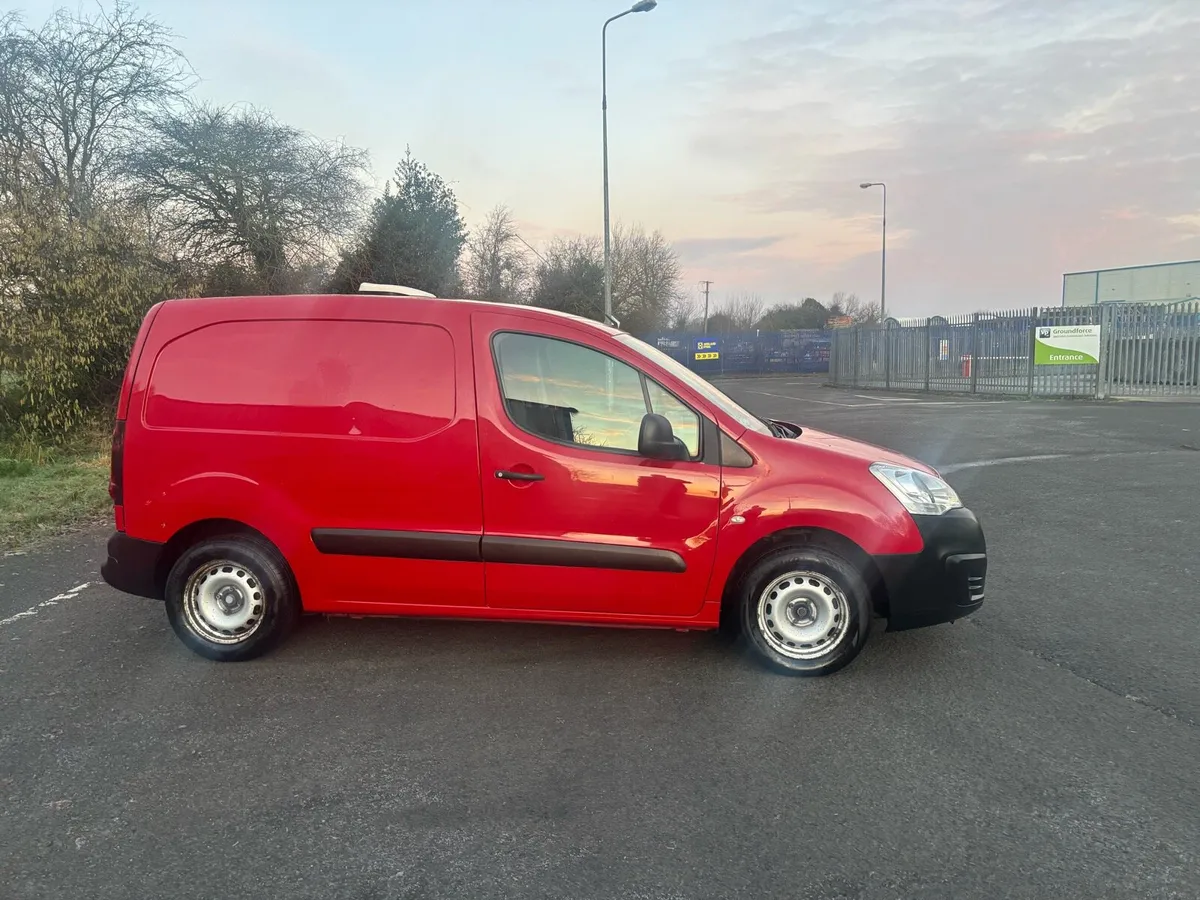 2016 CITREON Berlingo 3 seater - Image 2