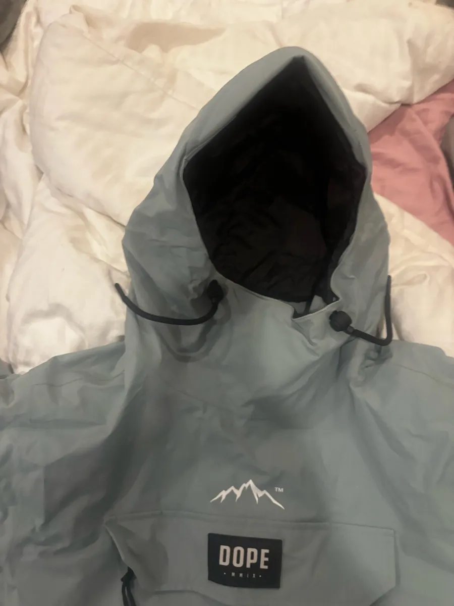 Ski jacket and pants (women) - Image 3