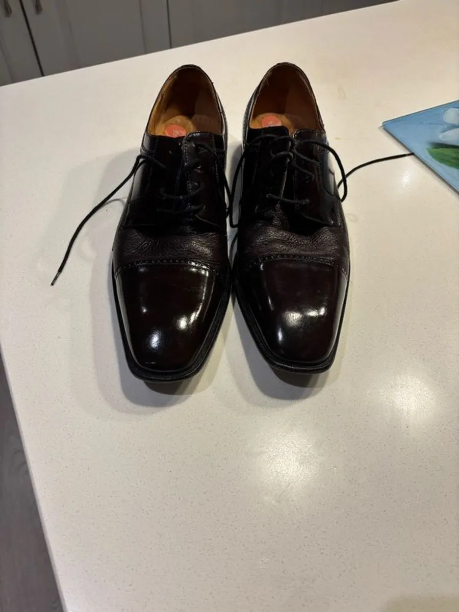 Mens Italian Leather shoes (size 12) - Image 2