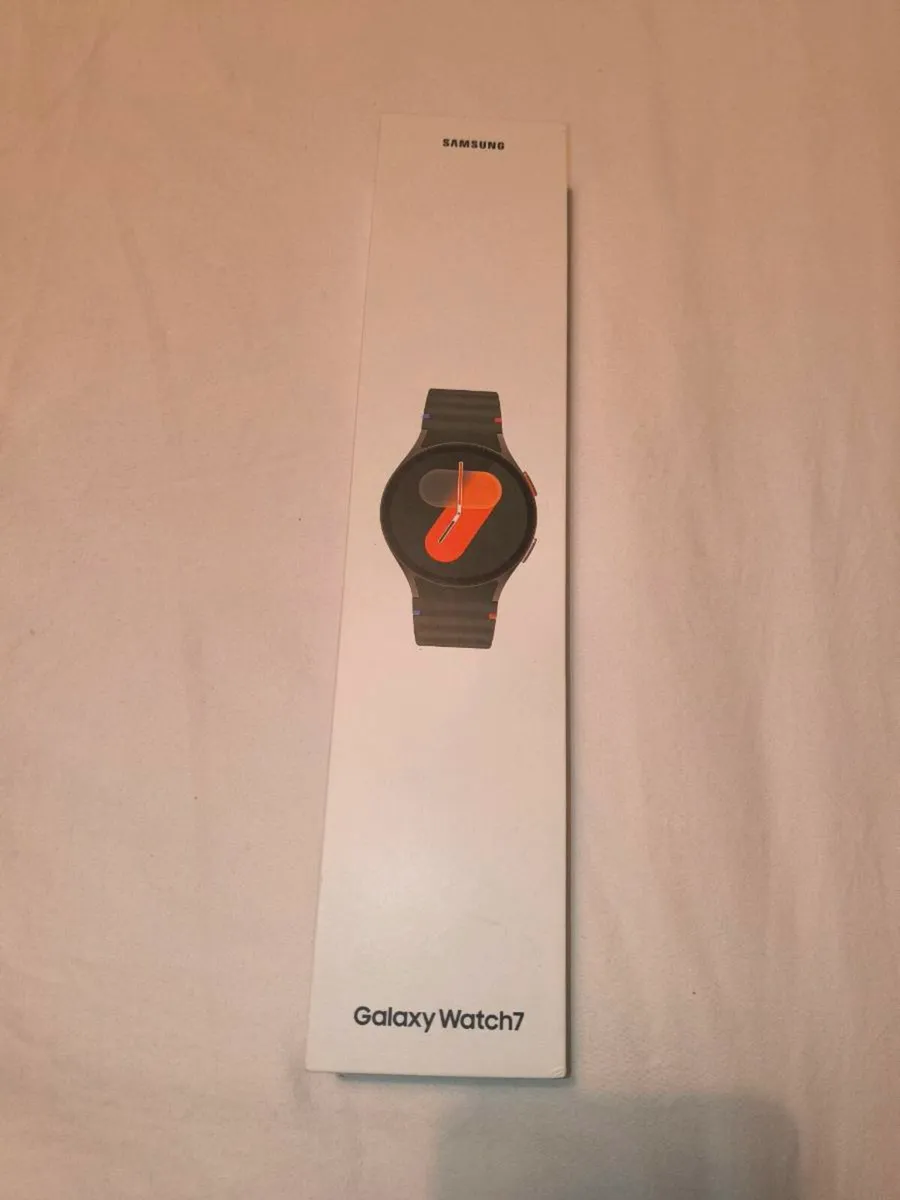 Brand New Samsung Galaxy Smart Watch 7 - Image 2