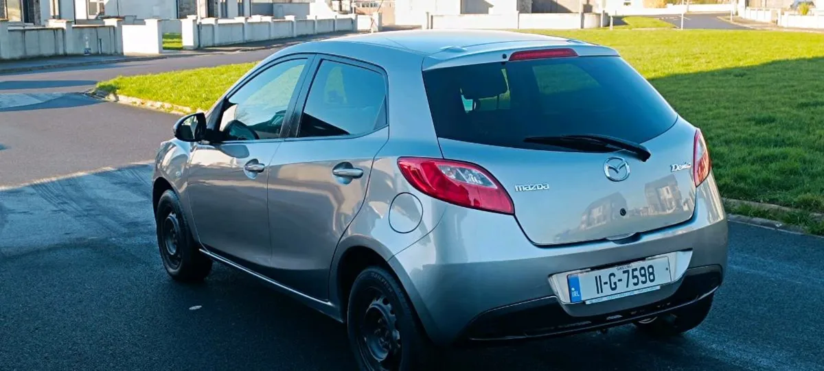 Mazda demio - Image 4