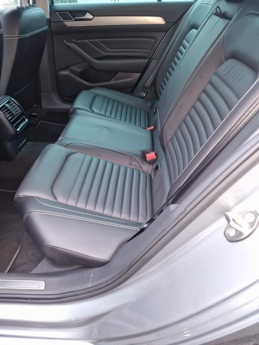 VW Passat Elegance - Image 3