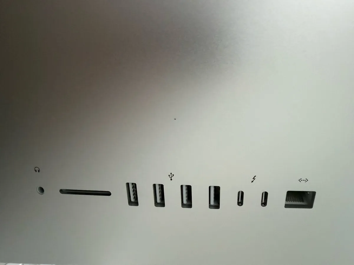 iMac (Retina 5K, 27-inch, 2020) - Image 2