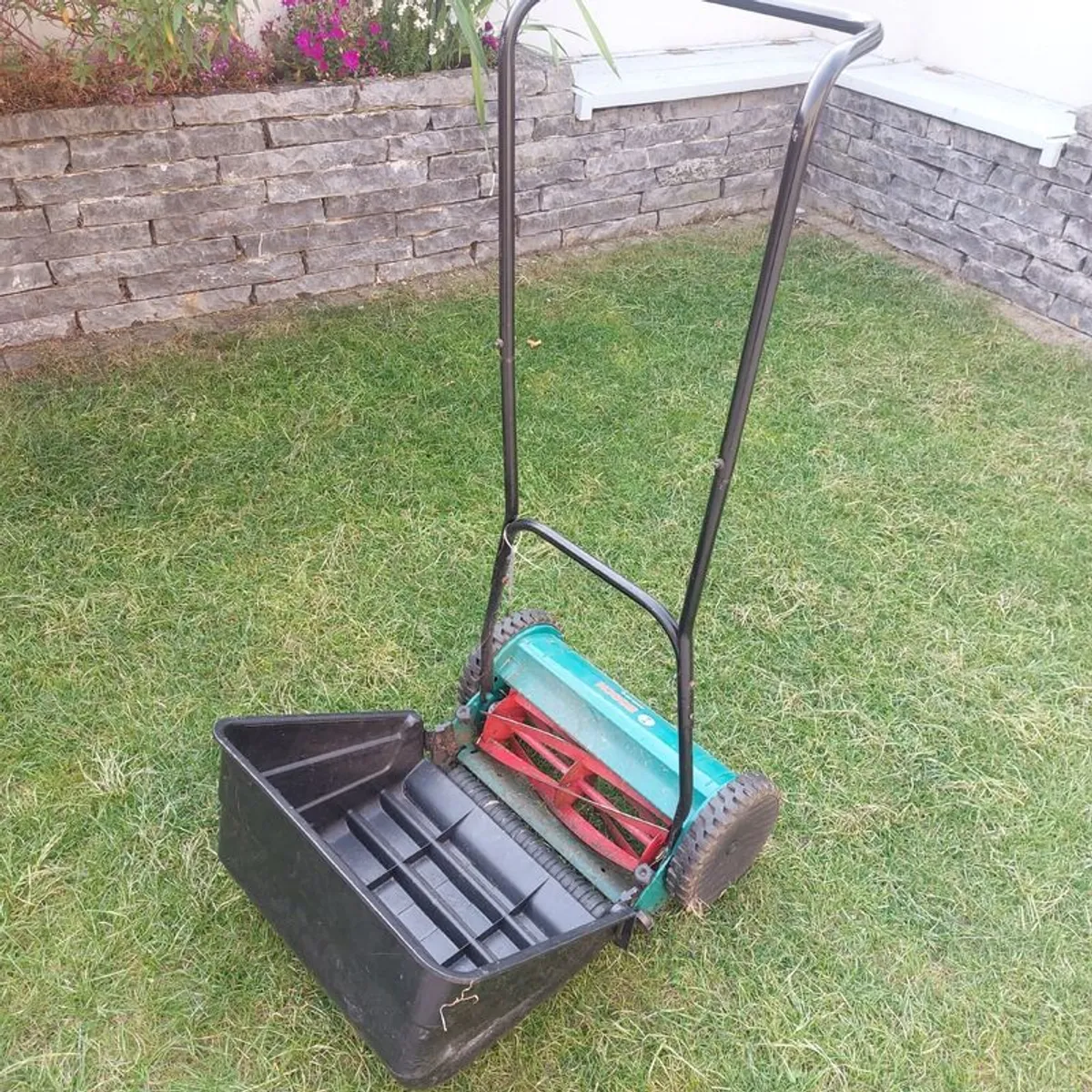 Push Lawnmower - Image 4