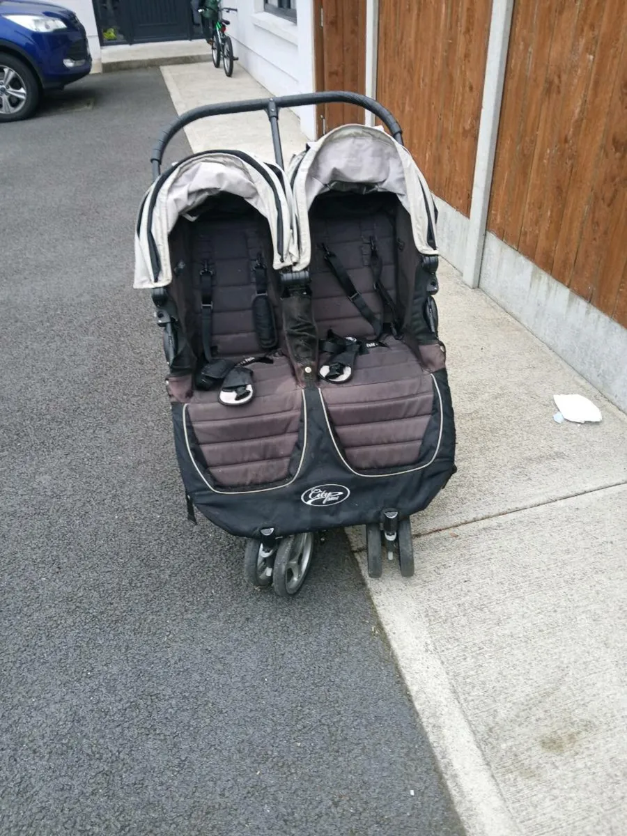Twin buggy baby jogger - Image 1