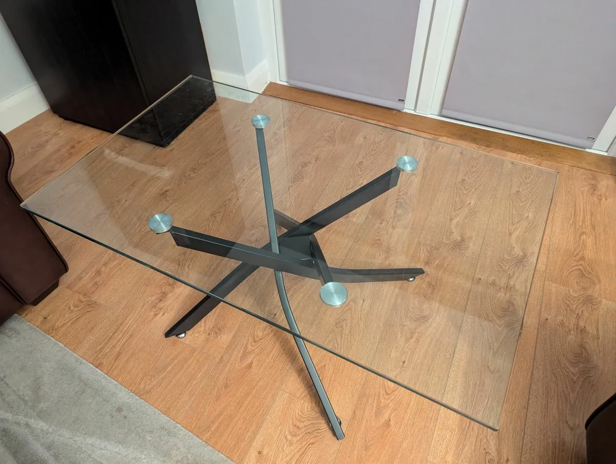 Glass top coffee table - Image 1