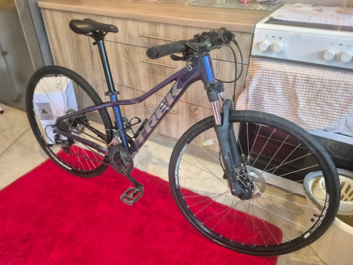 TREK DUAL SPORT 2 WOMEN'S 2021
HYDRAULIC BRAKE DIS - Image 1