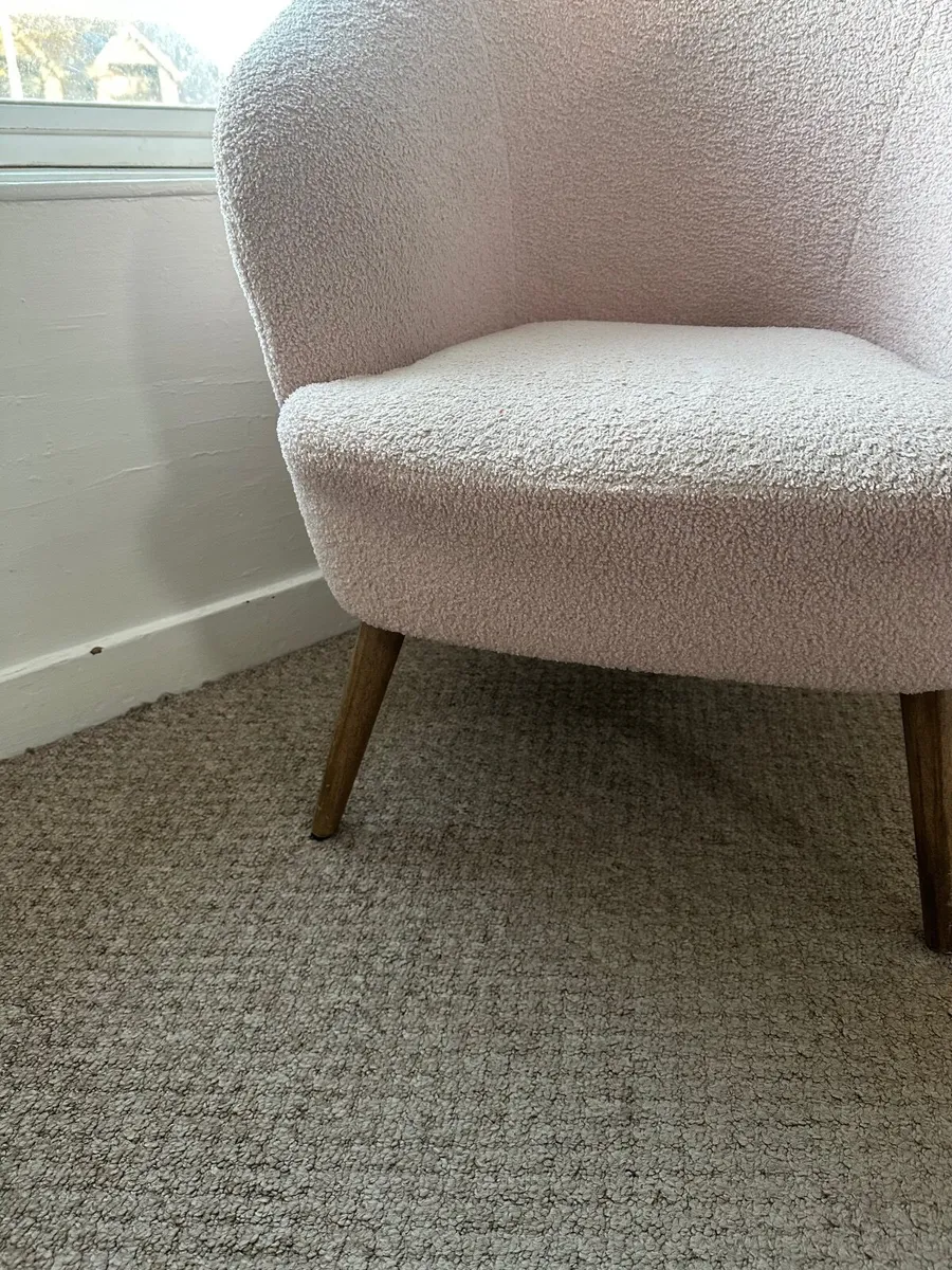 Pink boucle armchair - Image 2
