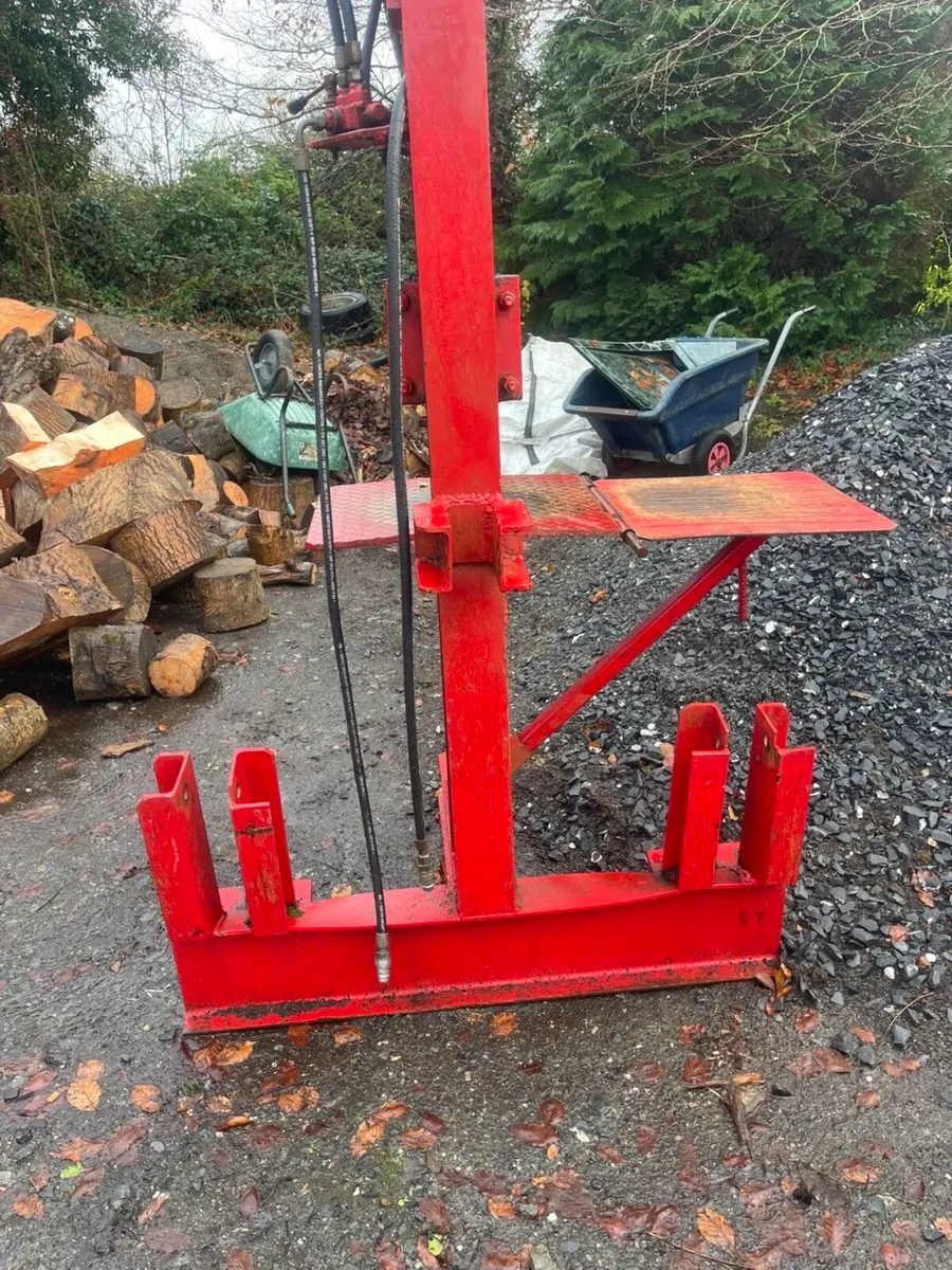Log splitter - Image 1