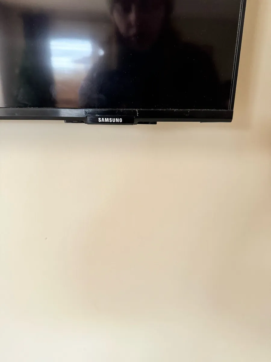 Samsung TV - Image 2