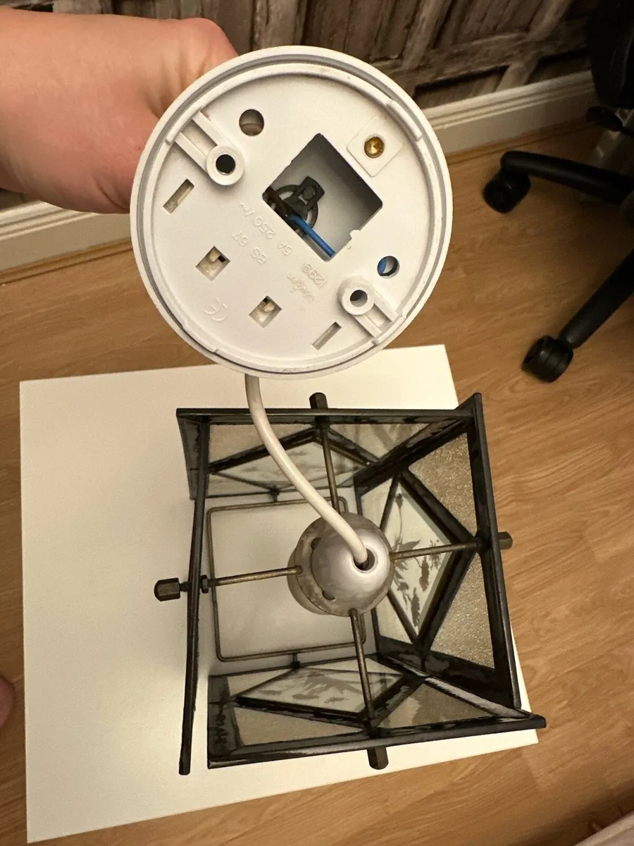 Hanging Glas Lamp with Bulb (like NEW) - Image 3