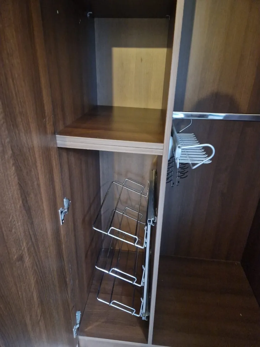 Sliderobe and wardrobe - Image 4
