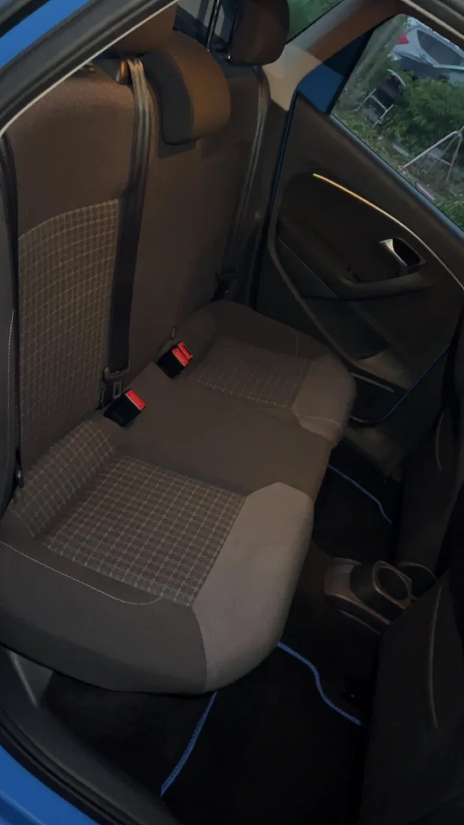 Volkswagen polo - Image 4
