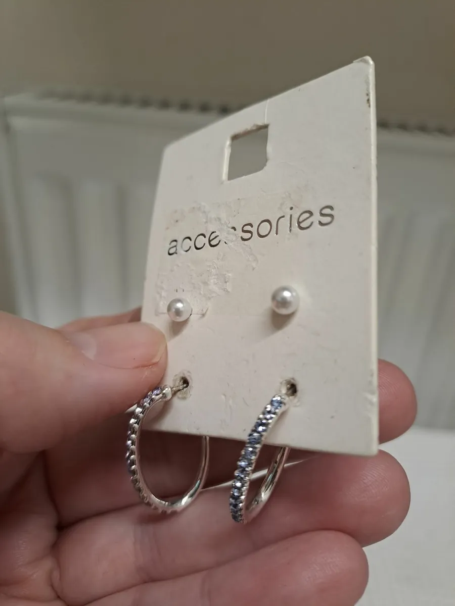 Free sets of earrings - Image 2