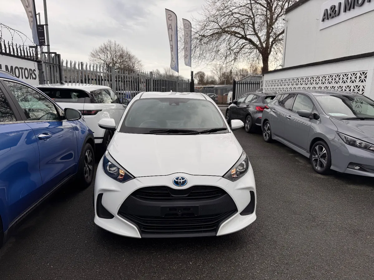 2020 TOYOTA YARIS 1.5 HYBRID - Image 3