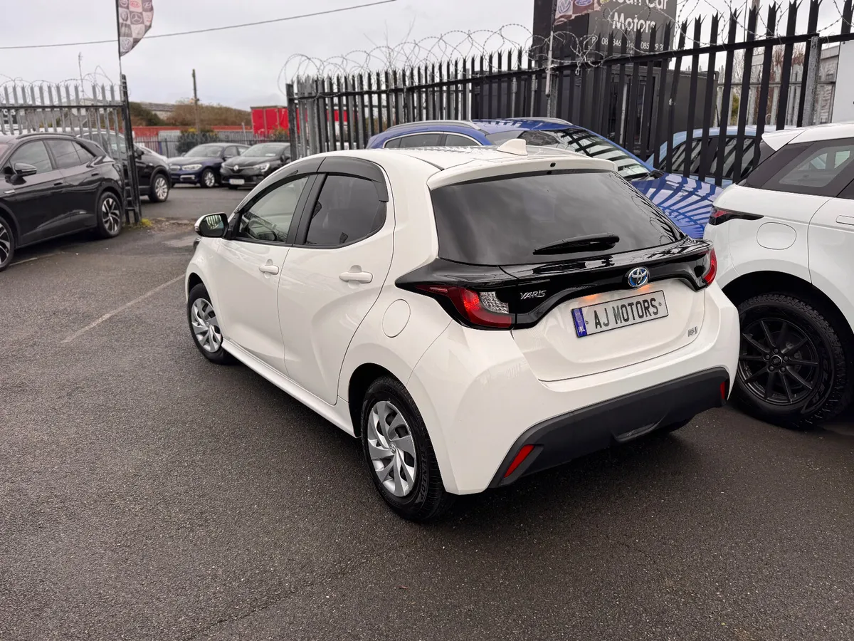 2020 TOYOTA YARIS 1.5 HYBRID - Image 4