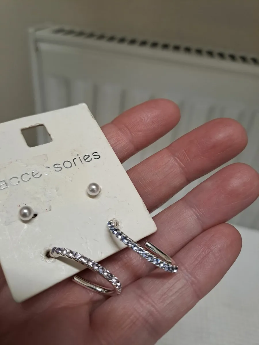 Free sets of earrings - Image 3