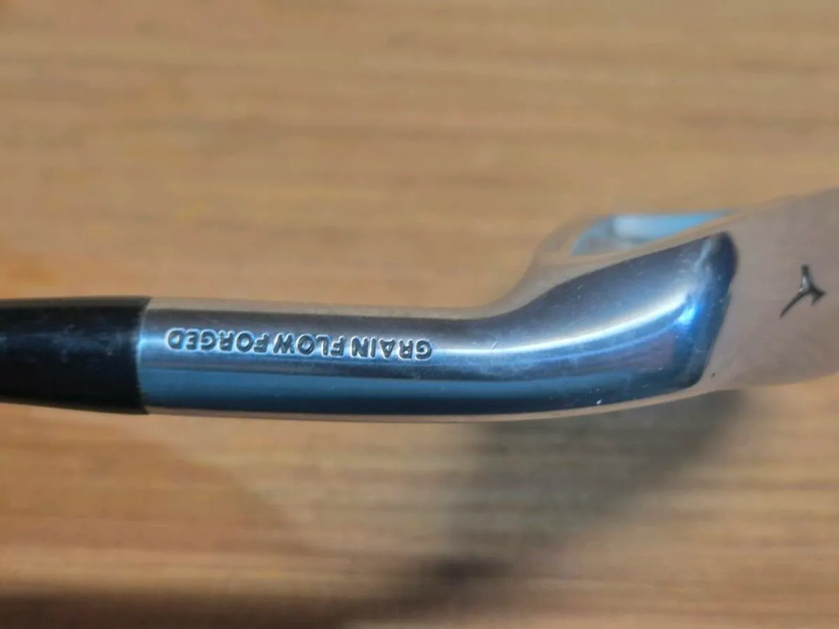 Mizuno 2 Iron - Image 4