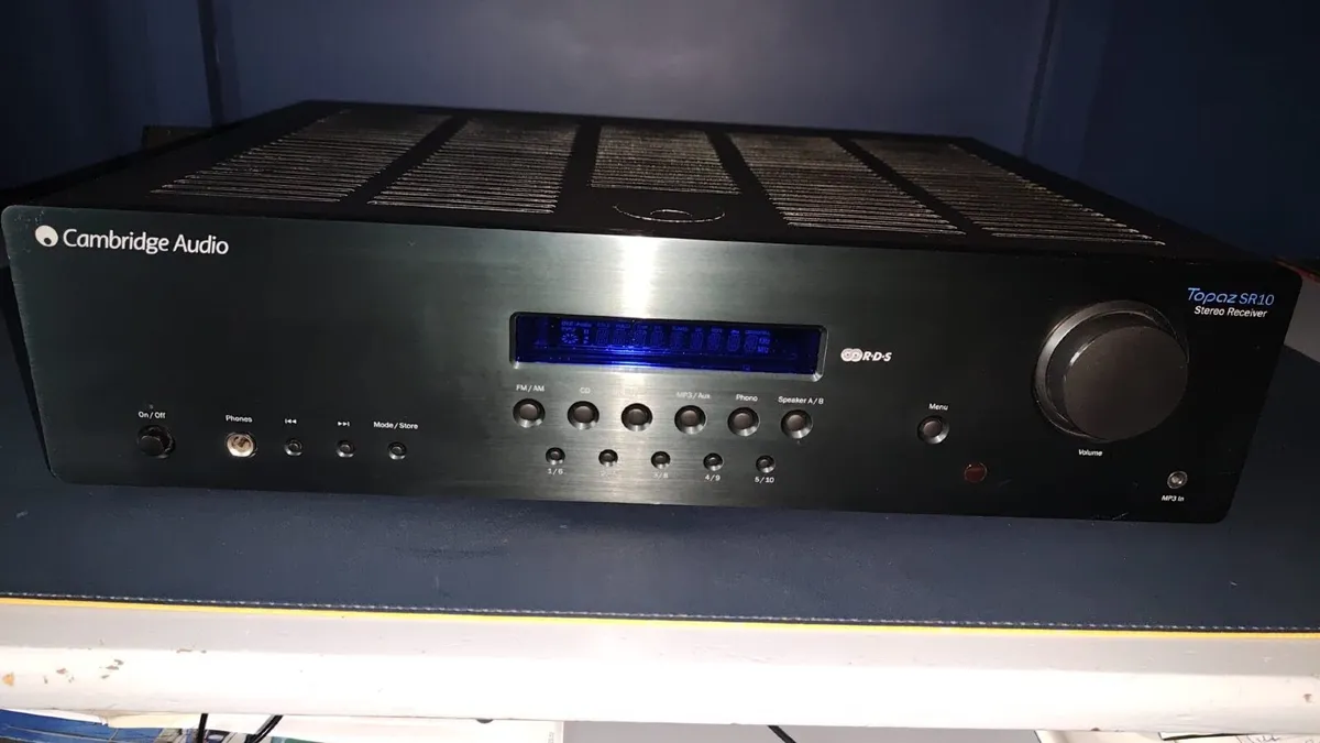 Hi fi Amp - Image 1