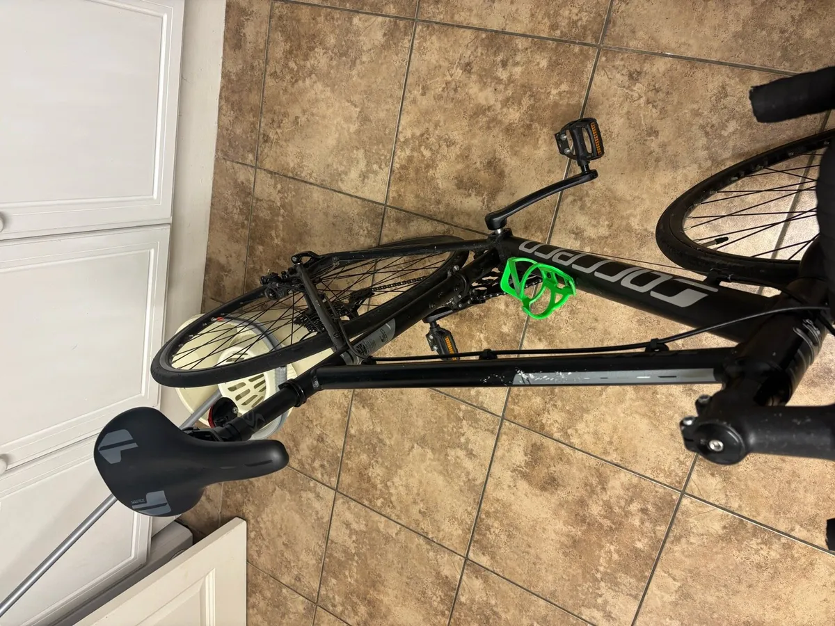 Carrera racer bike - Image 4