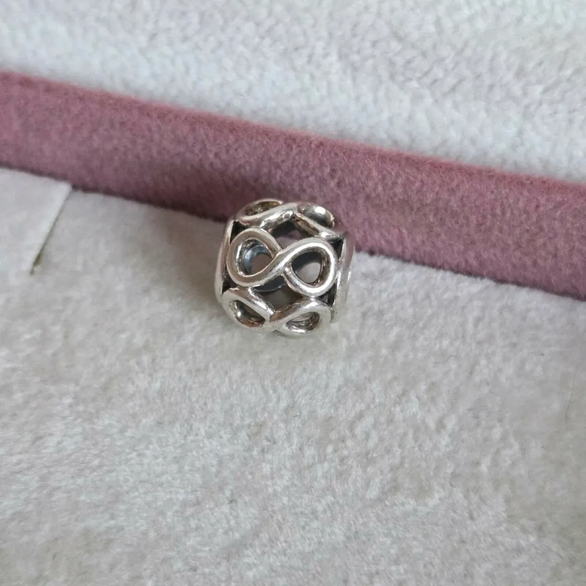 Pandora infinity charm perfect condition - Image 2