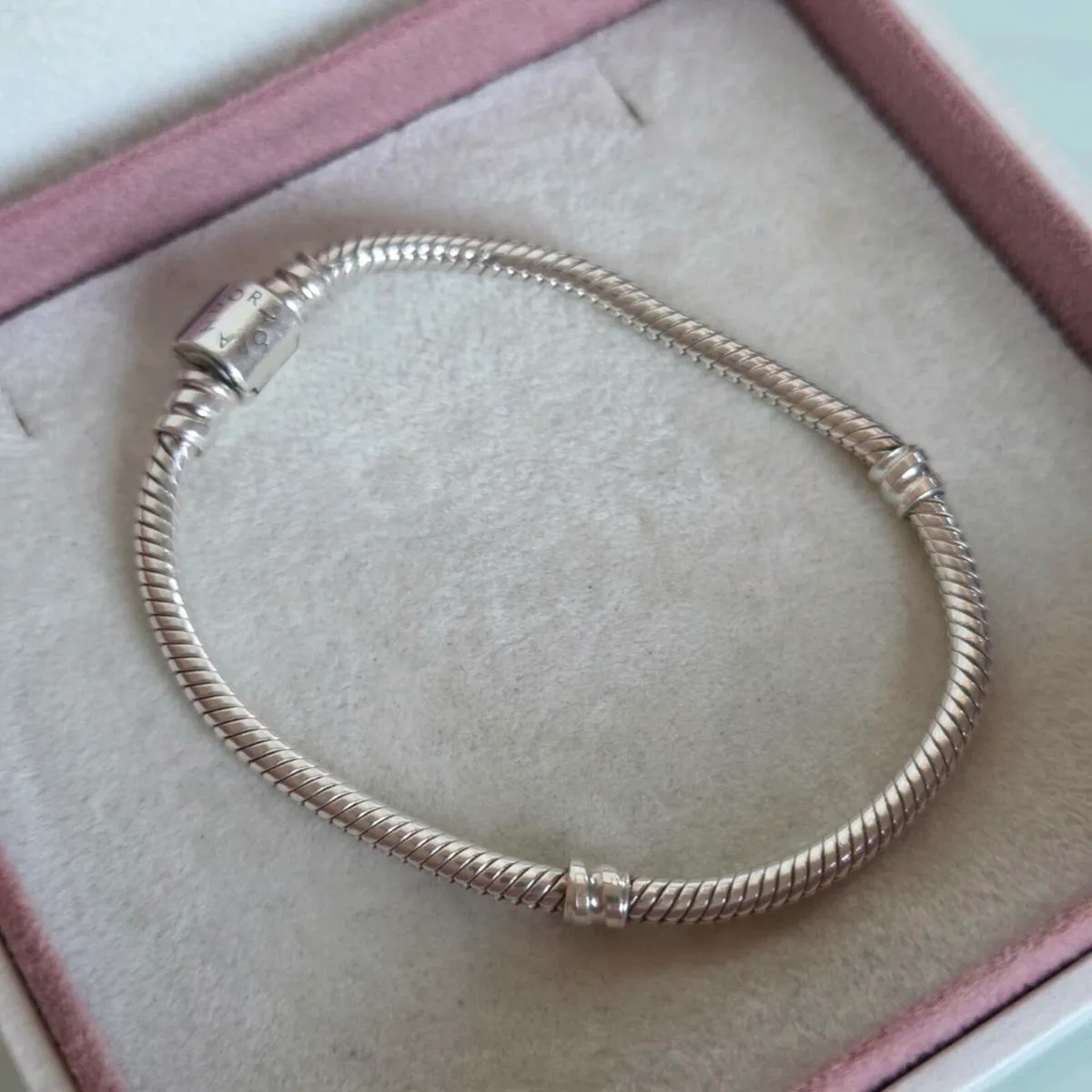 Pandora bracelet - Image 1