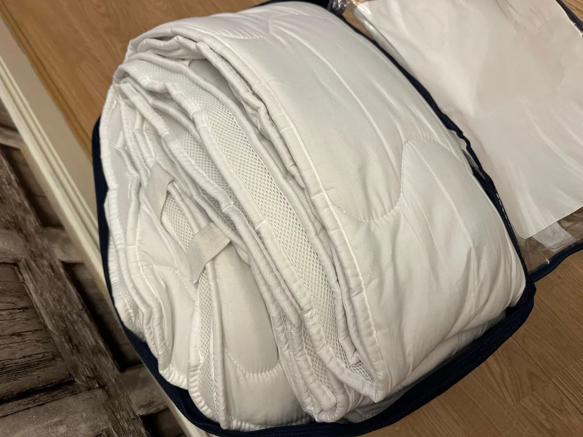 NEW Airmex Mattress Topper (Double) - Image 2