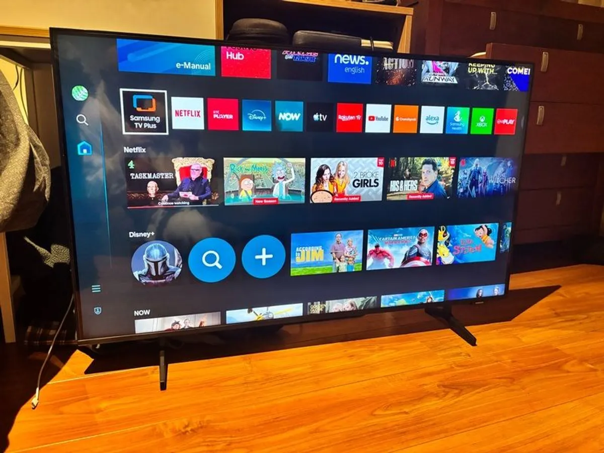 Samsung 43" Bu8070 Crystal Uhd 4k Hdr Smart Tv 2022 | Ue43bu8070uxxu - Image 2