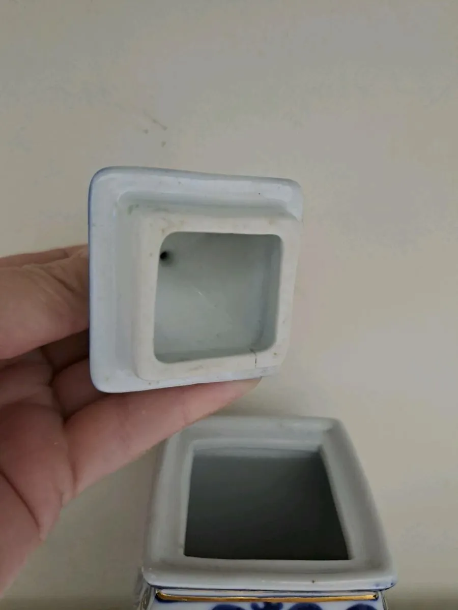 Blue & White Porcelain Lidded Jar - Image 3