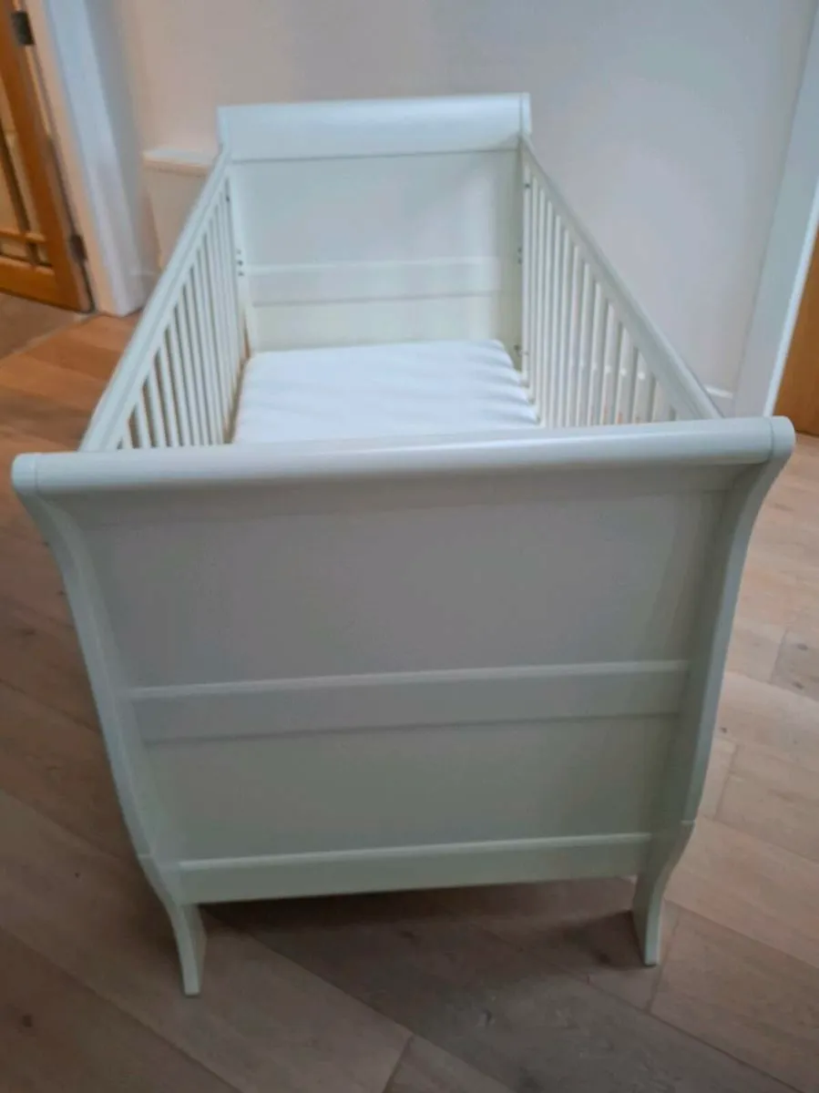 Mamas and Papas sleigh cotbed - Image 3